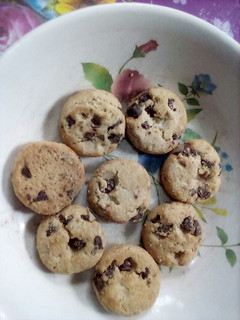 A picture of Chocolate chips cookies.