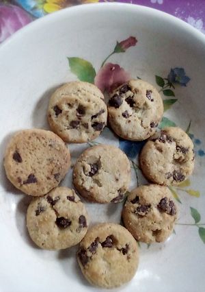 A picture of Chocolate chips cookies.