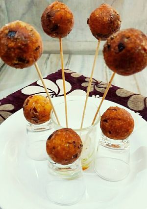 A picture of Golden potato balls.