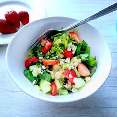 Una foto de Ensalada de espinaca con fresa