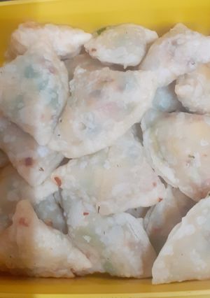 A picture of The 3 C ' s Cocktail Samosas.