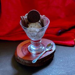 A picture of Oreo Ice Cream.