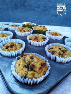 Una foto de Muffins de banana 🍌 y avena sin harina de trigo ni azúcar