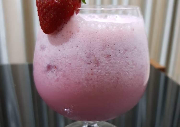 Strawberry milkshake