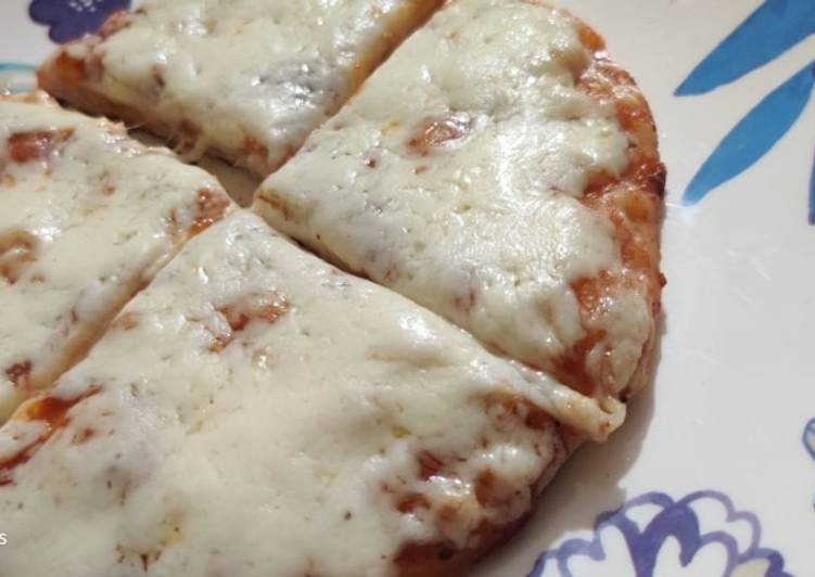 Steps to Make Favorite Margherita Pizza