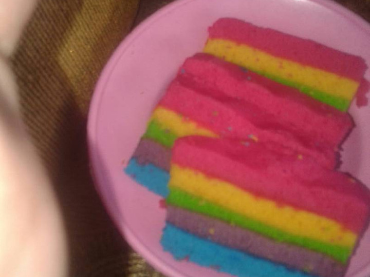 Ternyata ini loh! Cara  membuat Rainbow cake kukus pandan yang sesuai selera