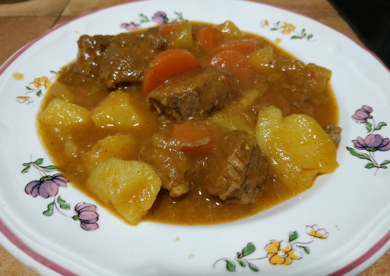 Carne con patatas (guiso)