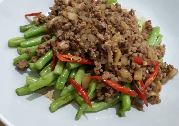 Bahan Menyiapkan Buncis Cah Sapi Lezat