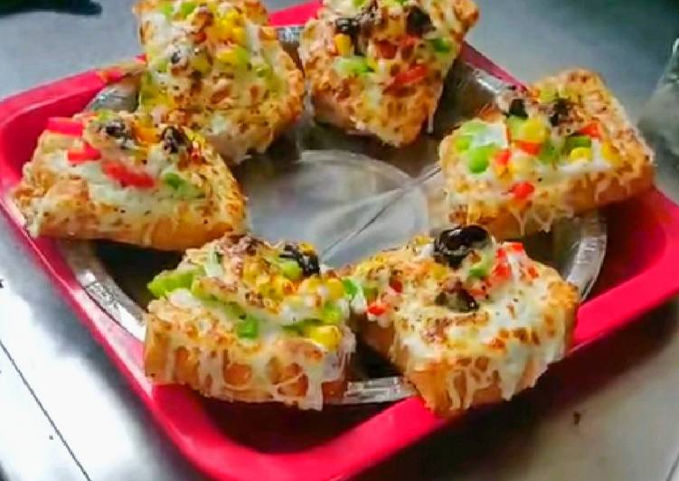 Cheese garlic toast with  vegetables recipe  on tawa