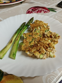 Una foto de Tortilla de tofu con zanahoria y espárragos