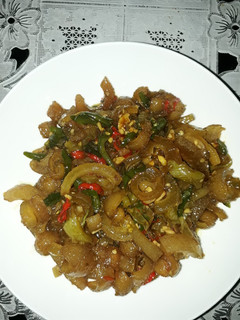 Foto resep Oseng kikil Mercon