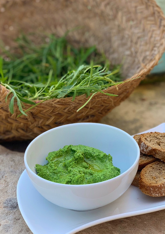 Una foto de Pesto de rúcula y cilantro🌿