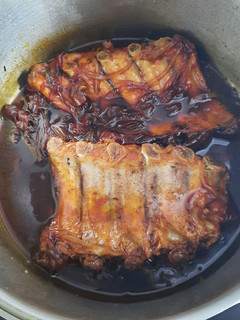 Una foto de Costillar de Cerdo a la Barbacoa Exprés