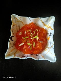 પપૈયા નો હલવો (Papaya Halwa Recipe in Gujarati) રેસીપી મુખ્ય ફોટો