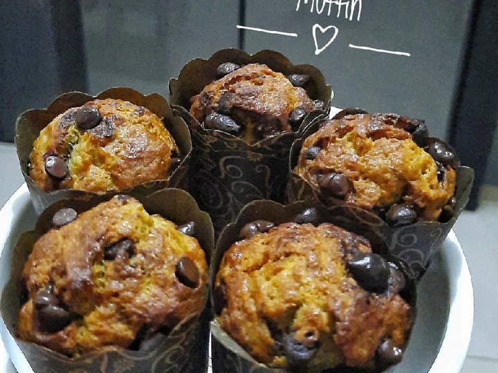 Langkah Mudah untuk Menyiapkan Resep  Choco Banana Muffin yang Sempurna, Lezat