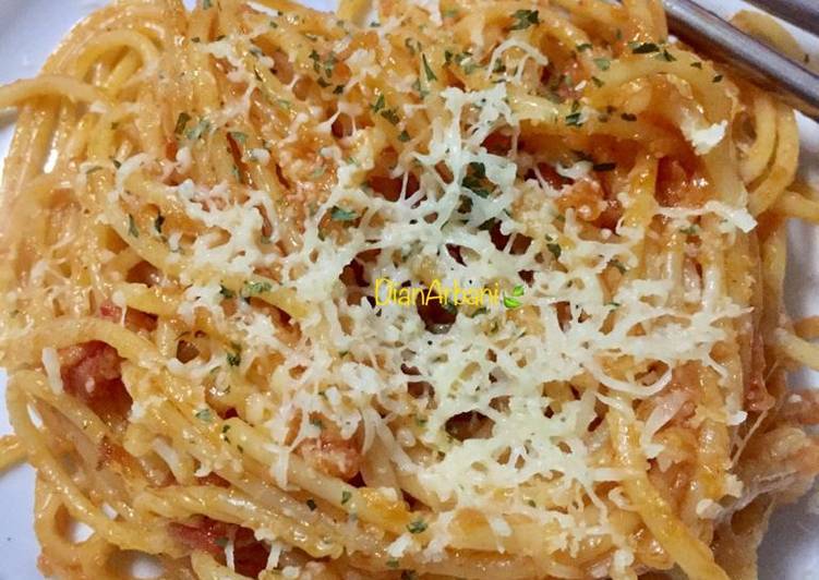 Olahan SPAGHETTI SOSIS 🧀 | Cara Masak SPAGHETTI SOSIS 🧀 Yang Menggugah Selera