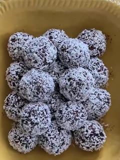 Foto de Brigadeiros com Coco