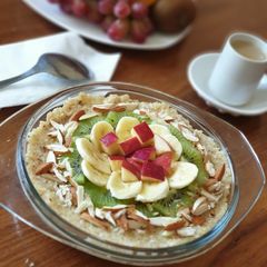 Broken wheat fruits porridge A picture of Broken wheat fruits porridge.