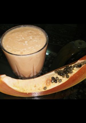 A picture of Papaya smoothie.