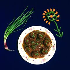 A picture of Vegetable Manchurian.