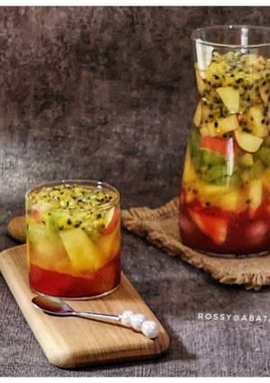 Foto resep Es Buah Tropical (Apel Nanas Markisa Anggur Sirup Terong Belanda)