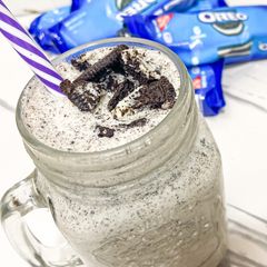 A picture of Oreos Milkshake.