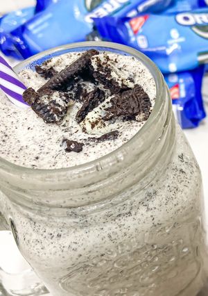 A picture of Oreos Milkshake.