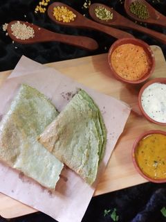मल्टीग्रैन ग्रीन डोसा (Multigrain green Dosa recipe in Hindi) रेसिपी मुख्य फोटो