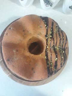 عکسی از دستور کیک کشمشی گردویی