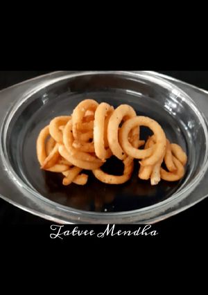 સેલ રોટી (sel roti recipe in Gujarati) રેસીપી મુખ્ય ફોટો