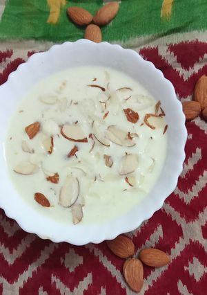 દૂધપાક (Doodhpak Recipe In Gujarati) રેસીપી મુખ્ય ફોટો