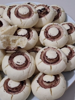 A picture of Mushroom Cookies.