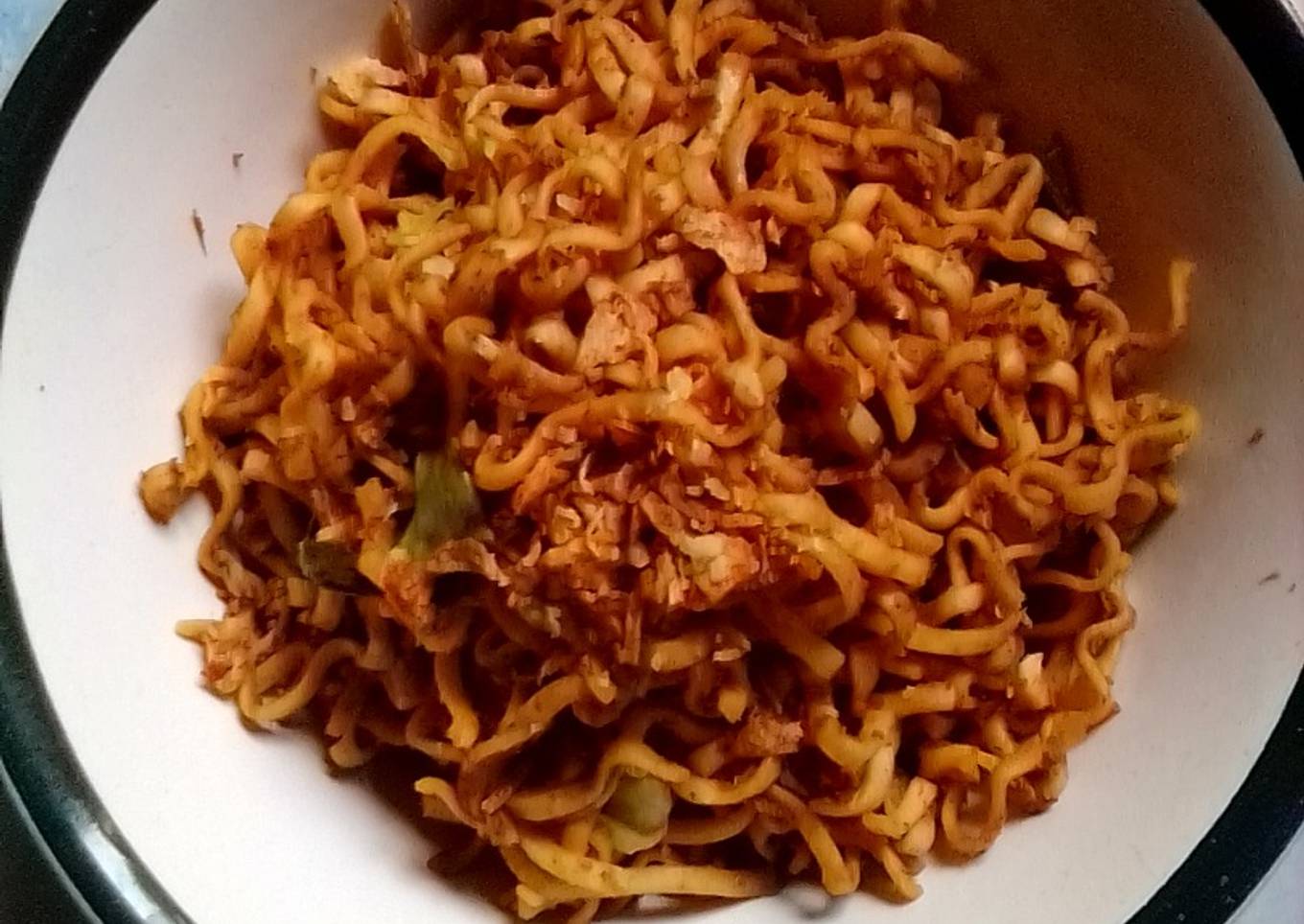 Mie goreng bumbu rendang