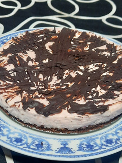Una foto de Cheesecake de frutilla 🍓 sin horno