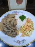 Creamy Beef Mushroom with Coleslaw