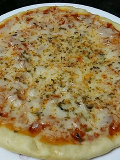 Una foto de Pizza crujiente en sartén 🍕