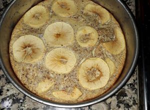 Una foto de Tarta de manzana húmeda fit con harina de almendras
