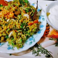 A picture of Leftover rice with mixveg Briyani.