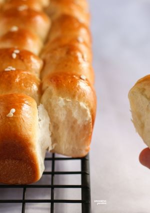 A picture of Mini Buns | One-Bite Dinner Roll.