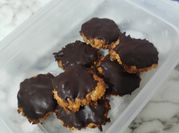 Una foto de galleta de coco rallado
