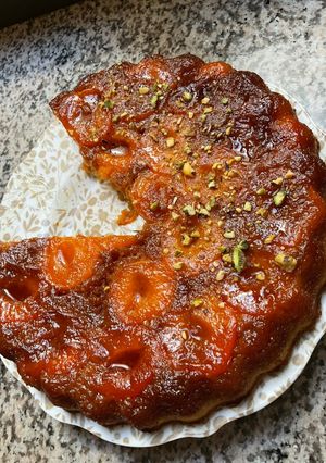 Une photo de 🥮Tatin abricots 🍑saveurs 🏺orientales🎻🧺