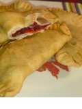 🩵🤍"Empanadillas Patrias al Almíbar con Dulce de Frambuesa" ❤️