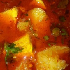A picture of Aloo matar paneer.