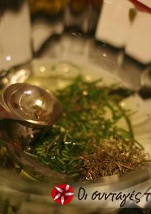 A picture of Olive oil with five flavors.