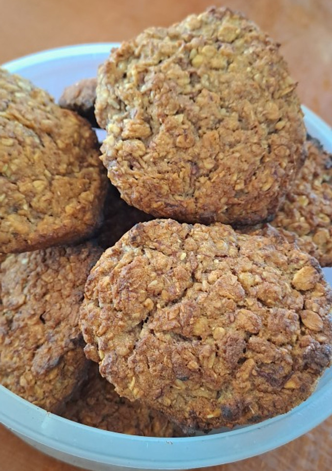 Una foto de Galletas de avena con banana y frambuezas