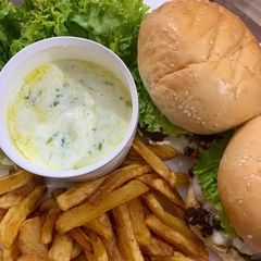 A picture of Gyro Burgers 🇬🇷.