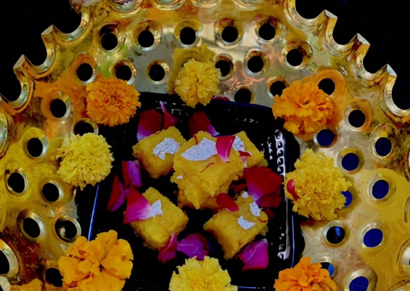 Coconut kesar burfi(toprapak in Gujarati)