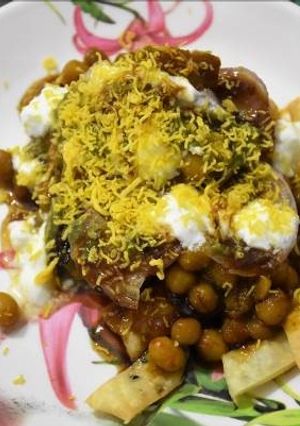 A picture of Samosa chaat recipe.