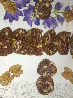 खजूर डिलाइट (Dates delight recipe in hindi) रेसिपी मुख्य फोटो