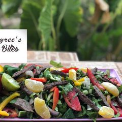A picture of Thai beef and herbs salad.